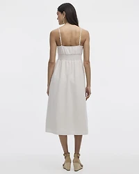Robe midi sans manches à encolure en coeur