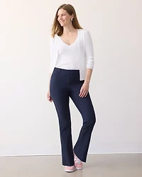 Pantalon à taille haute et jambe droite