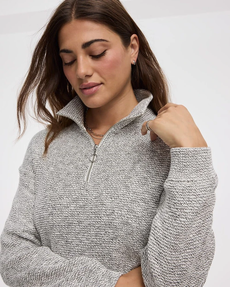 Robe courte à manches longues et col montant demi-zip