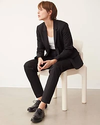 Pantalon à taille haute et jambe étroite