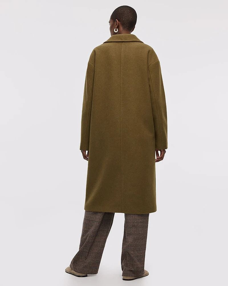 Loose Coat with Three-Button Closure