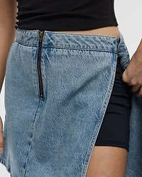 Jupe-short portefeuille en denim