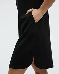 Extended-Sleeve Crew-Neck Dress with Pockets