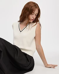 V-Neck Knit Vest