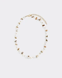 Collier court en pierres et perles