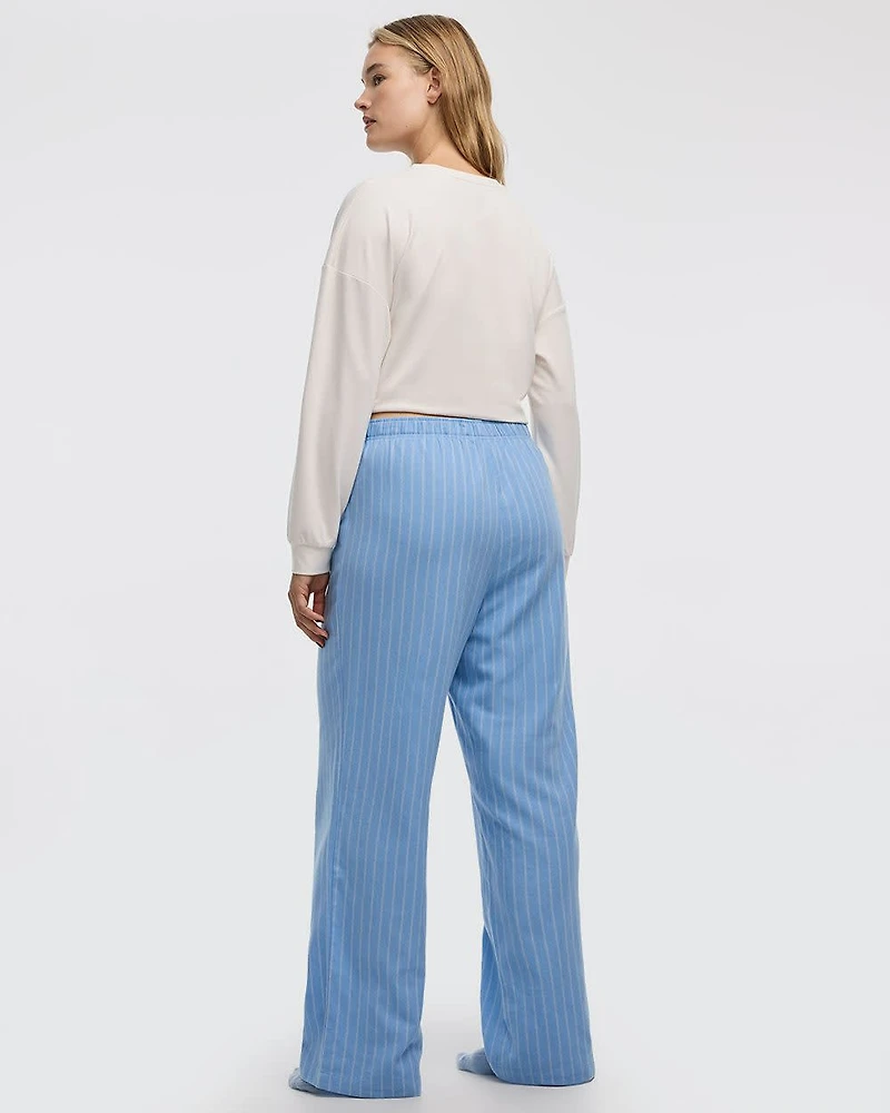 Long-Sleeve Crew-Neck Sweatshirt