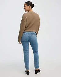 Jean taille haute à jambe étroite avec ceinture