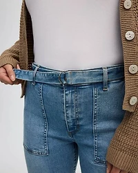 Jean taille haute à jambe étroite avec ceinture