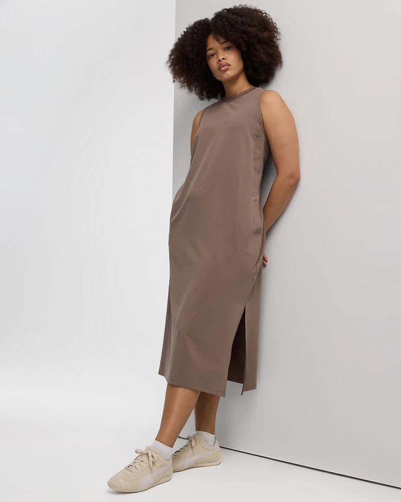 Sleeveless Textured Midi Dress