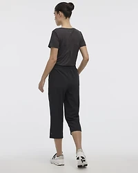 Textured Woven Capri Pant