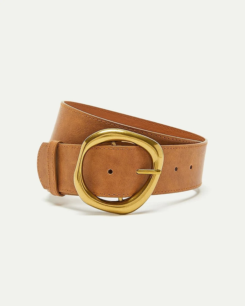 Ceinture large en faux cuir à boucle audacieuse