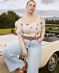 Ceinture large en faux cuir à boucle audacieuse