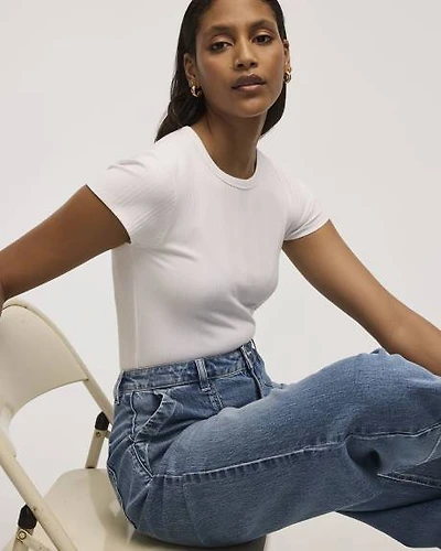 T-shirt ajusté et côtelé à col rond