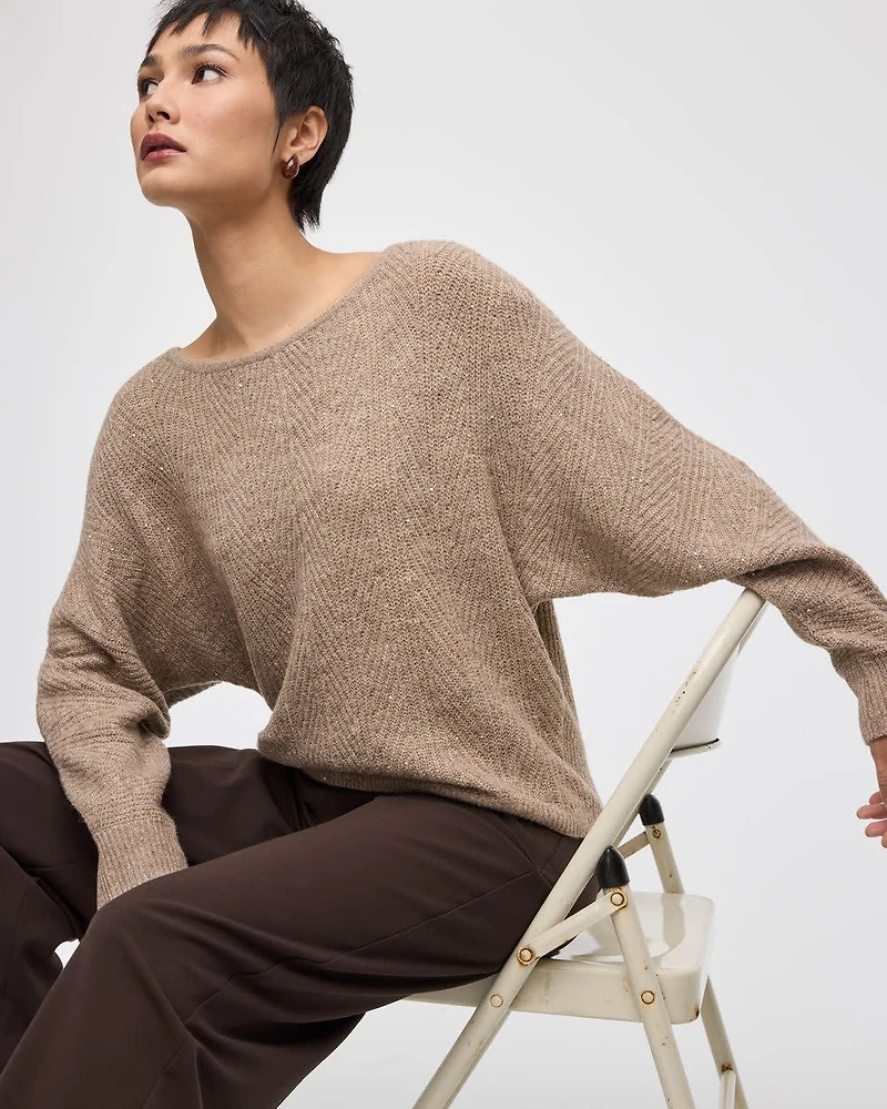 Pull ample à col bateau et manches longues en paillettes