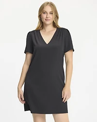 Robe droite à manches courtes et col V