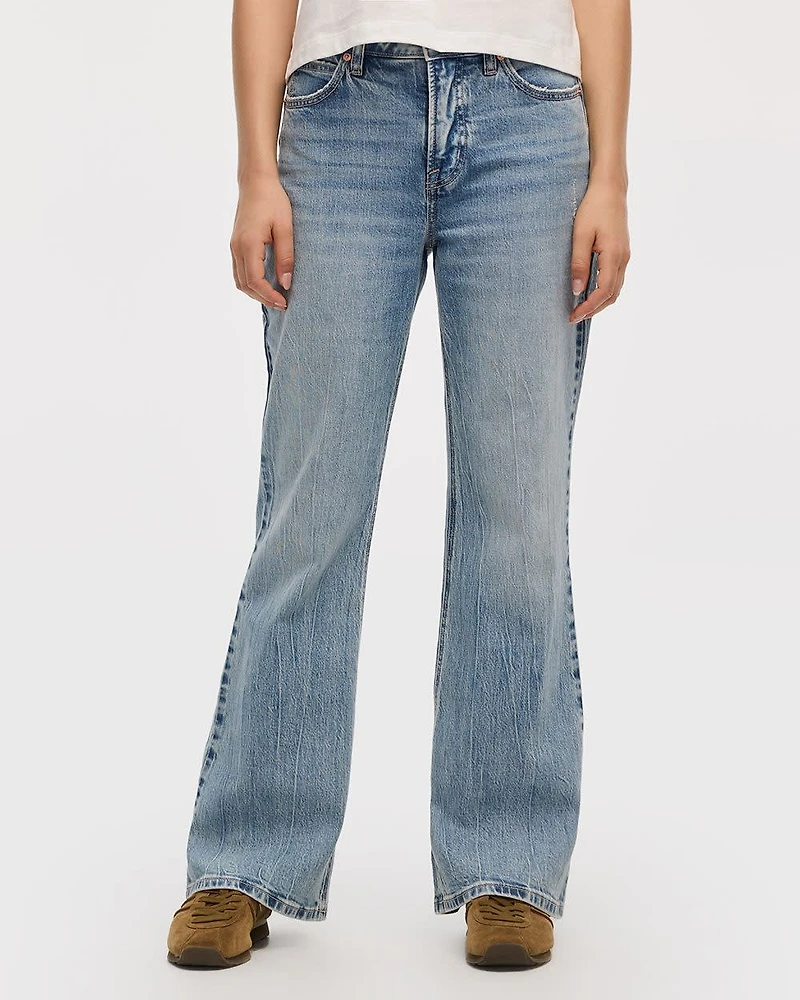 Jean à jambe évasée et taille mi-haute