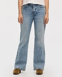 Jean à jambe évasée et taille mi-haute