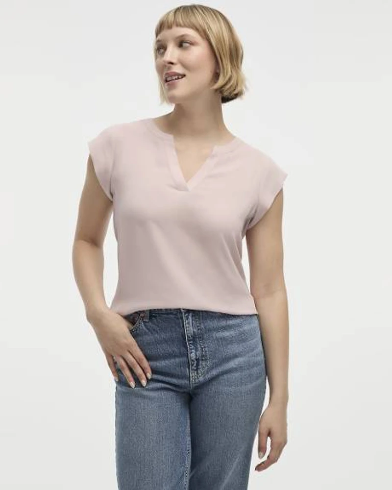 Blouse à manches très courtes et col fendu