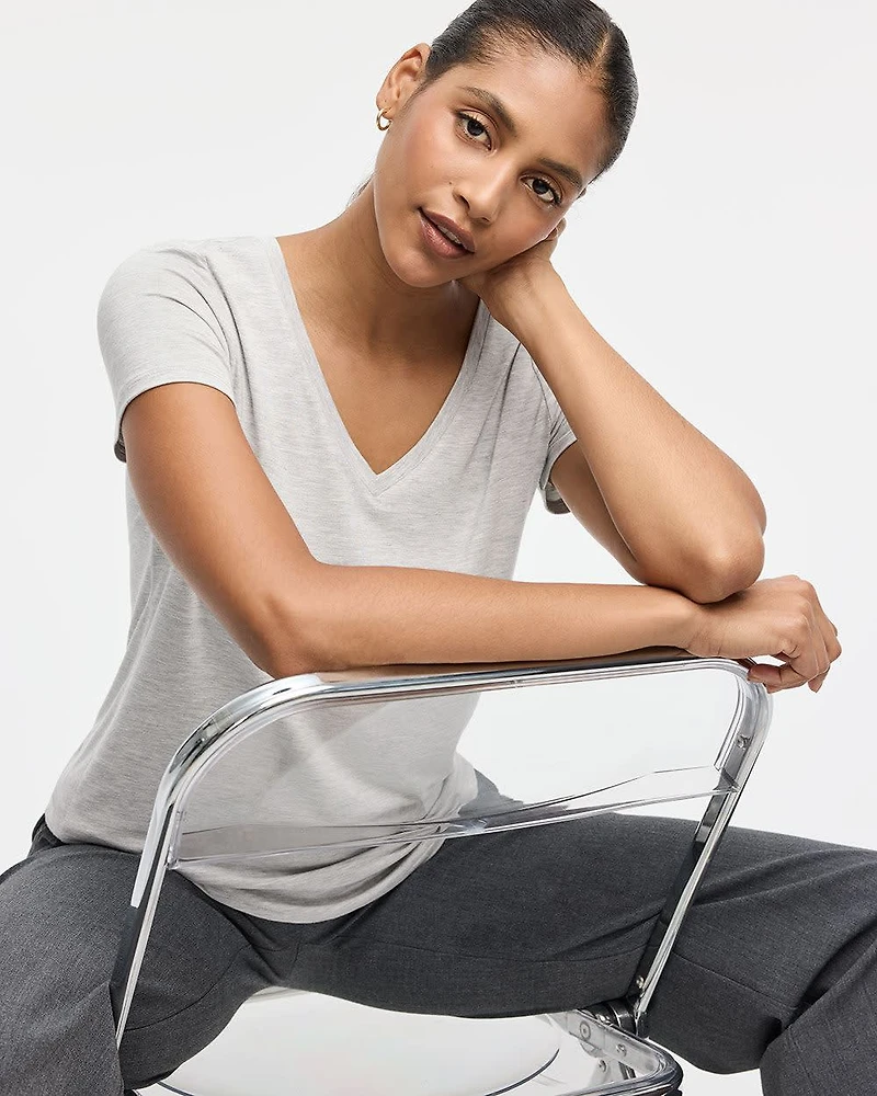 T-shirt à manches courtes et col V