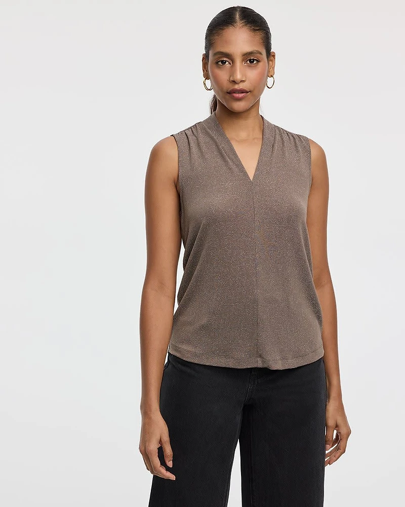 Haut scintillant sans manches à col V