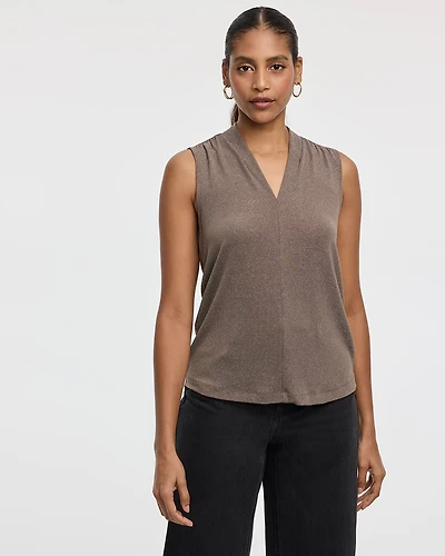 Haut scintillant sans manches à col V