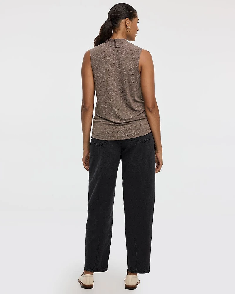 Haut scintillant sans manches à col V