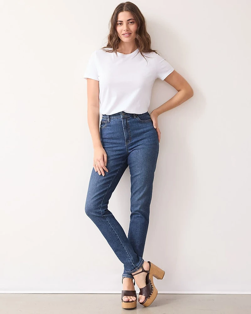 Jean taille haute à jambe étroite