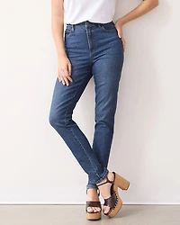 Jean taille haute à jambe étroite