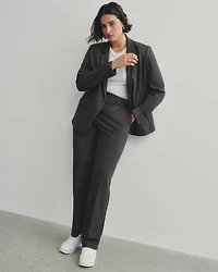 Pantalon à taille haute et jambe droite