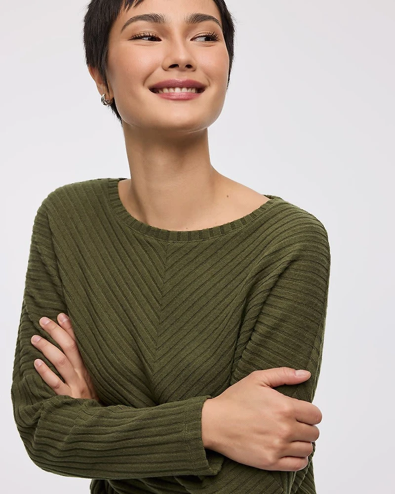 Long-Sleeve Crew-Neck Snit Top