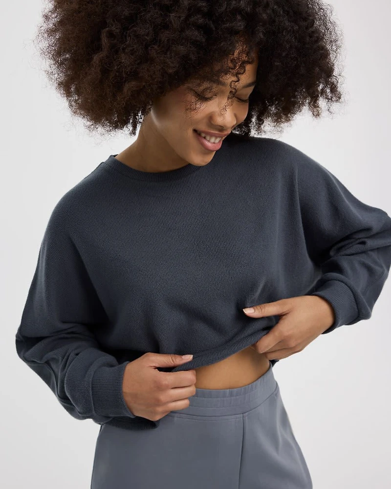 Cropped Long-Sleeve Crew-Neck Sweatshirt