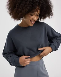 Cropped Long-Sleeve Crew-Neck Sweatshirt