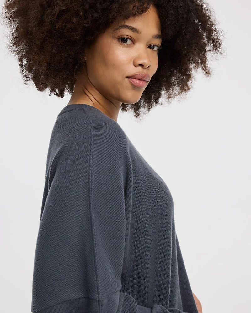 Cropped Long-Sleeve Crew-Neck Sweatshirt