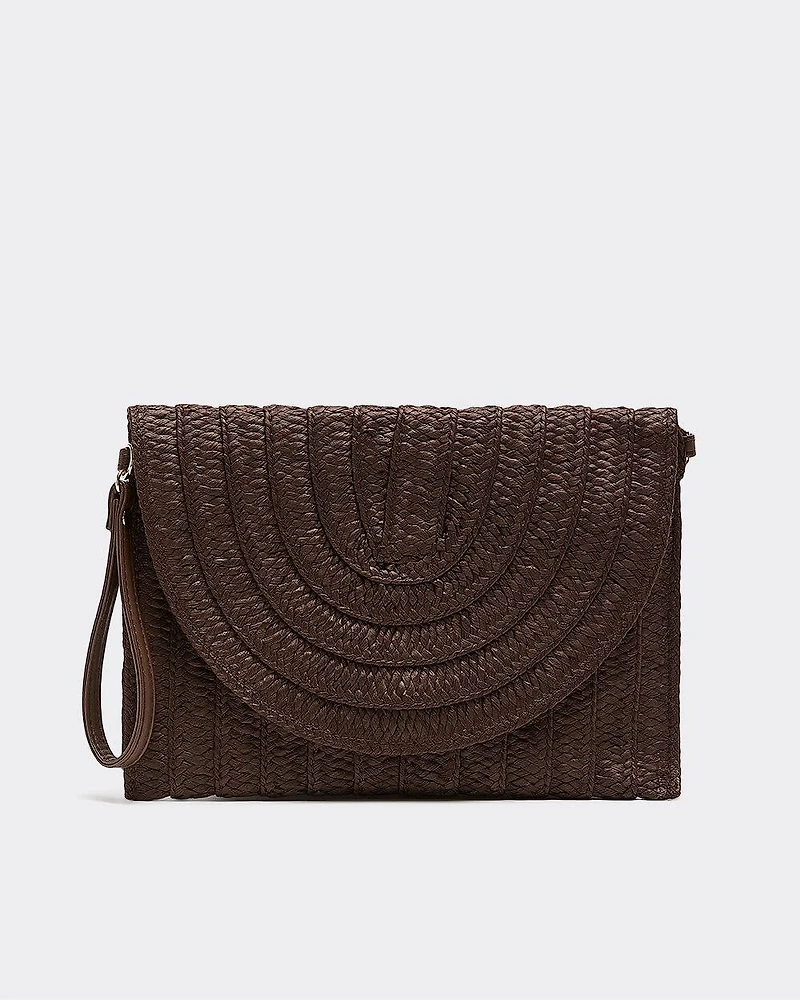 Sac à main enveloppe en paille