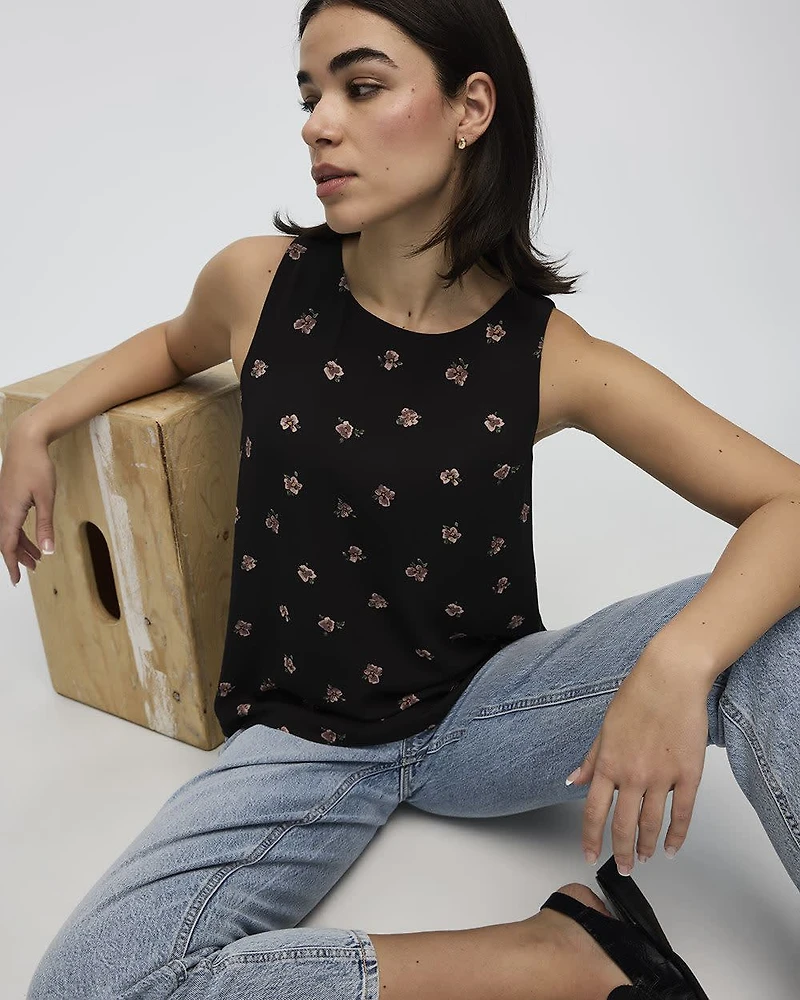 Sleeveless Crew Neck Blouse