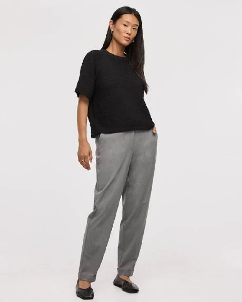 Pantalon à jambe fuselée et taille haute