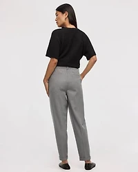 Pantalon à jambe fuselée et taille haute