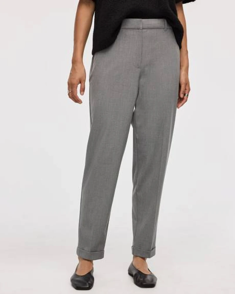 Pantalon à jambe fuselée et taille haute