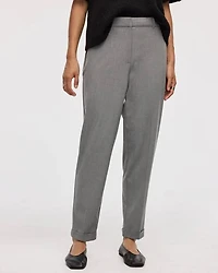 Pantalon à jambe fuselée et taille haute