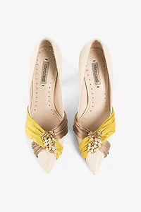 Grapes-charm Tiger-Tooth slingback pumps