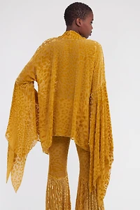 Shirt with wide sleeves