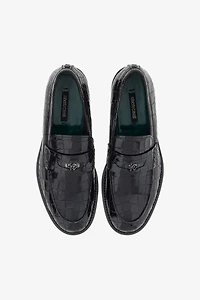 Crocodile-effect loafers