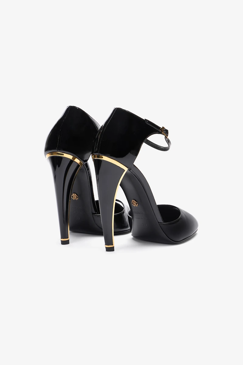 Patent leather pumps with Fang heel