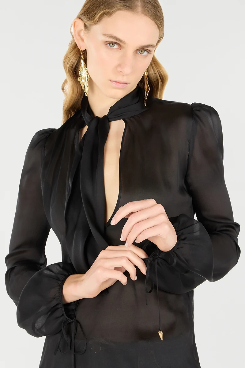 Shirt With Bow And Cutout