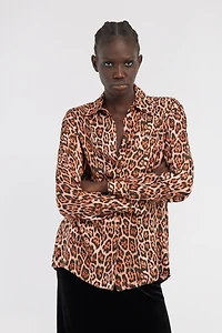 Shirt with jaguar print