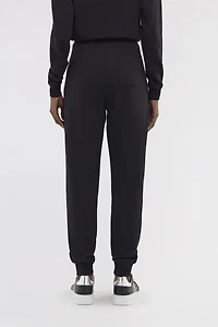 Sporty pants with signature