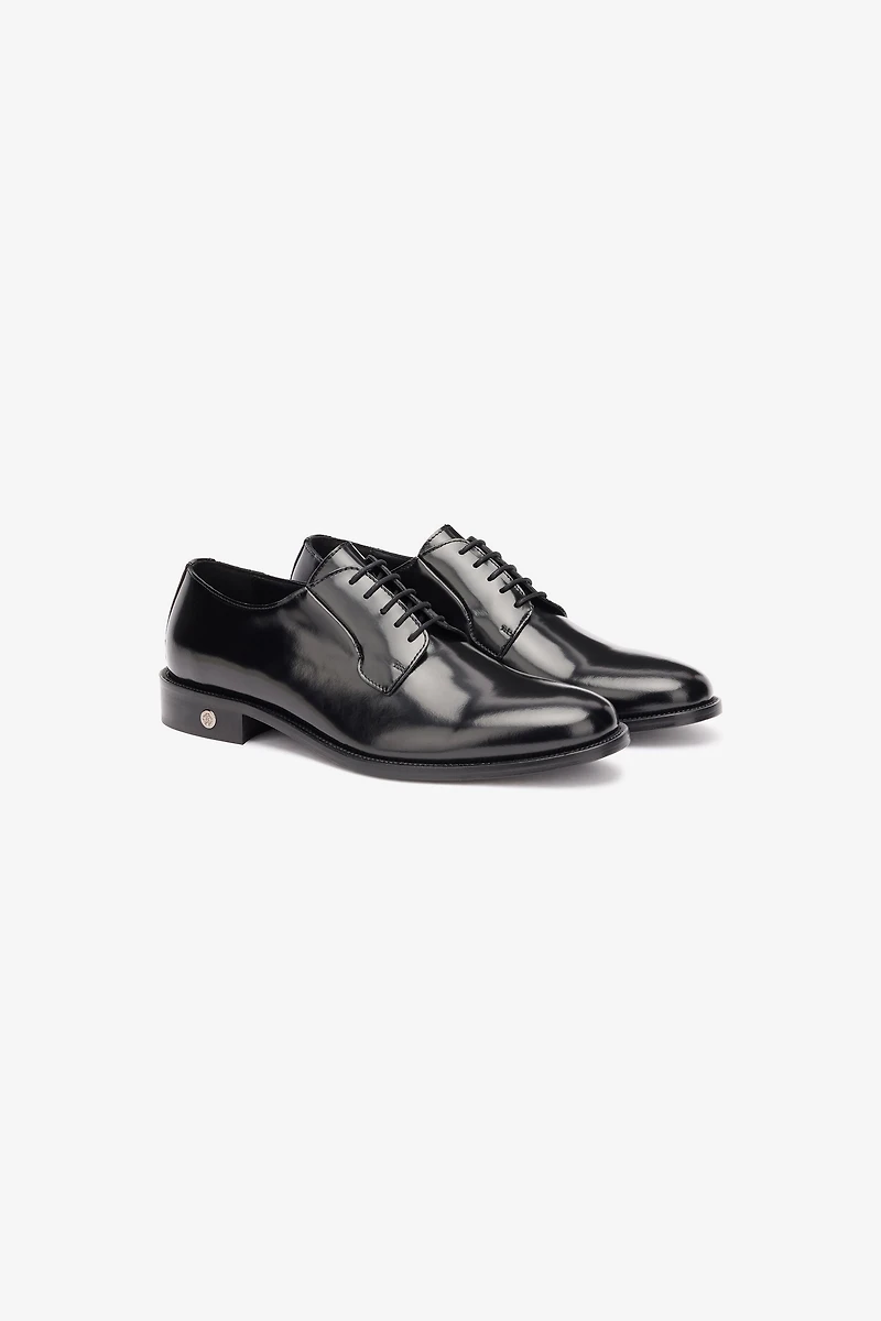Laced Loafers with Glossy Finish