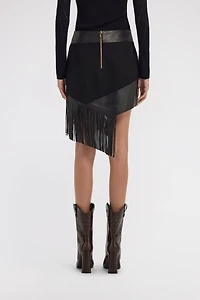 Leather skirt with fringes