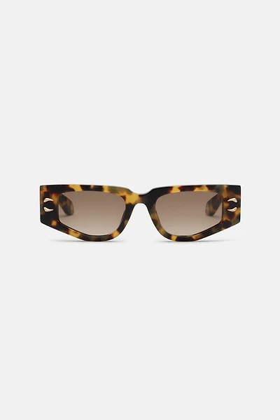 Sunglasses with rectangular front and fangs