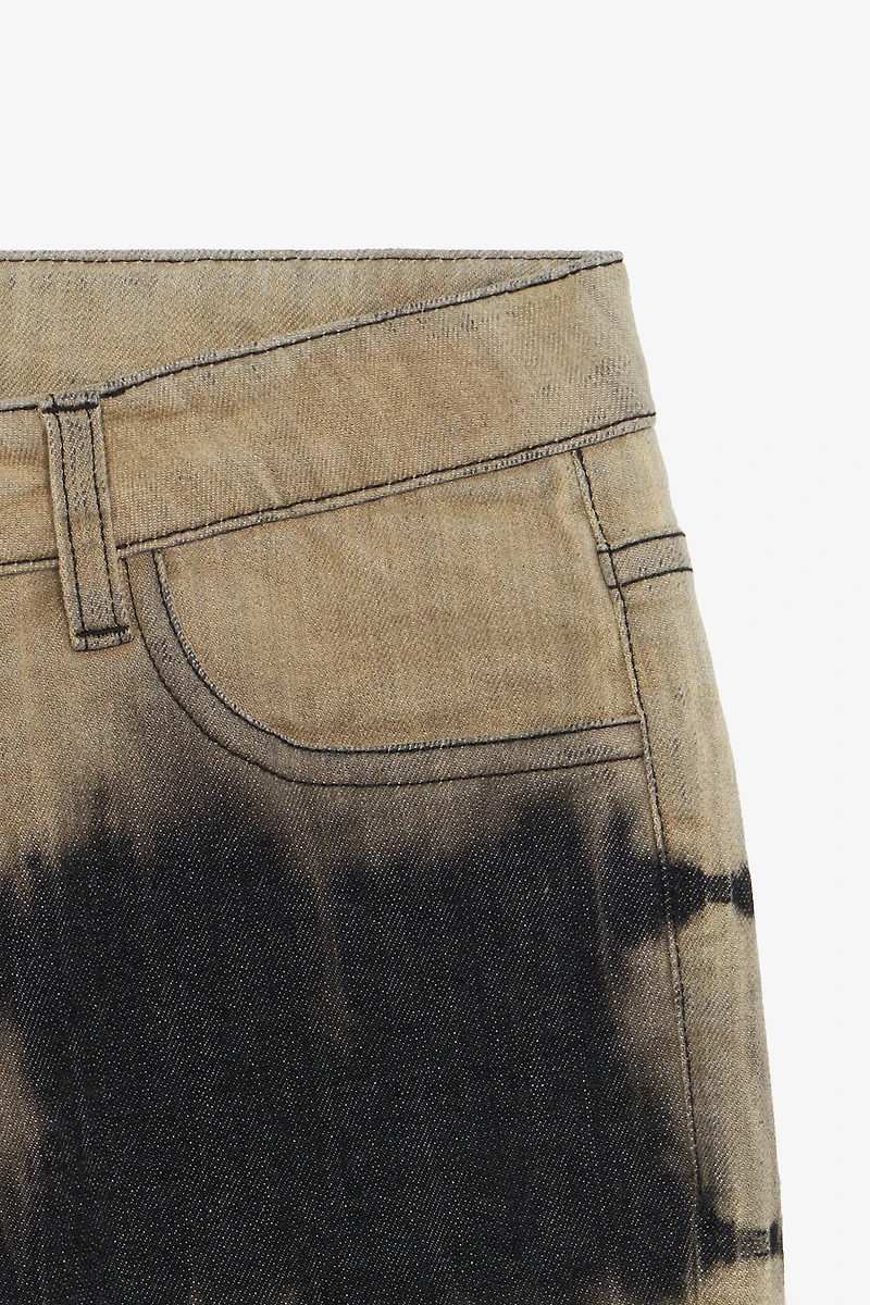 Pants With Contrasting Print